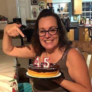 Meet your Posher, Denise